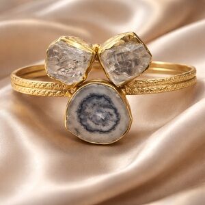 Elegant Gold and raw agate geode druzy stone Bracelet